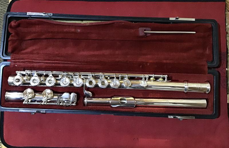 YAMAHA YFL 881
