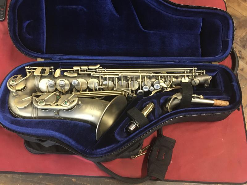 Saxophone alto pro jazz