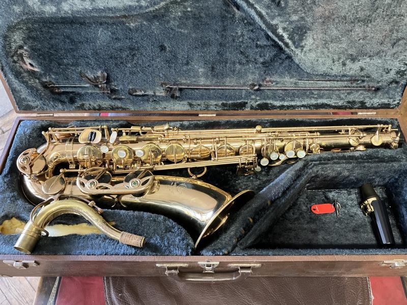 Saxophone ténor vintage