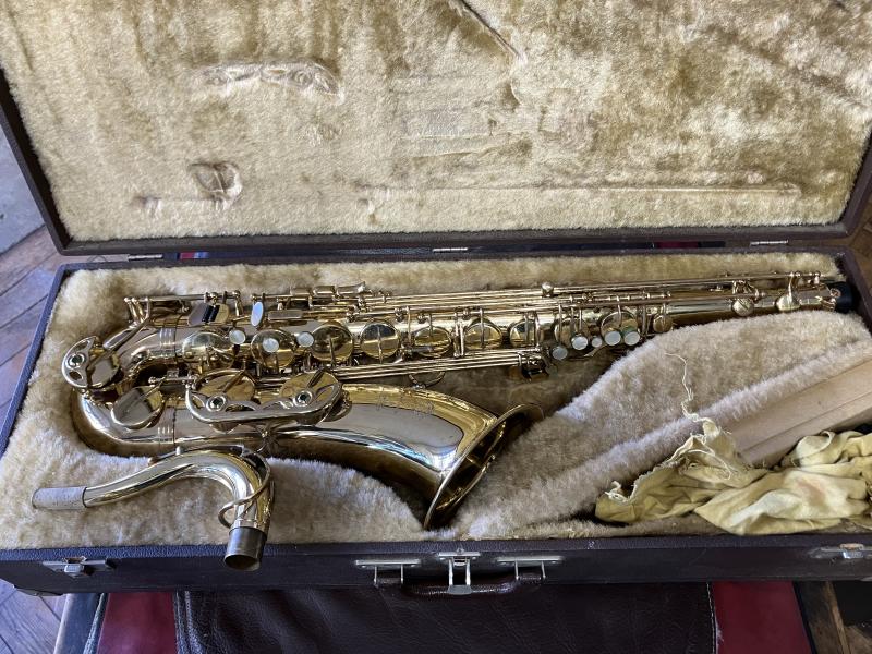 Saxophone ténor professionnel