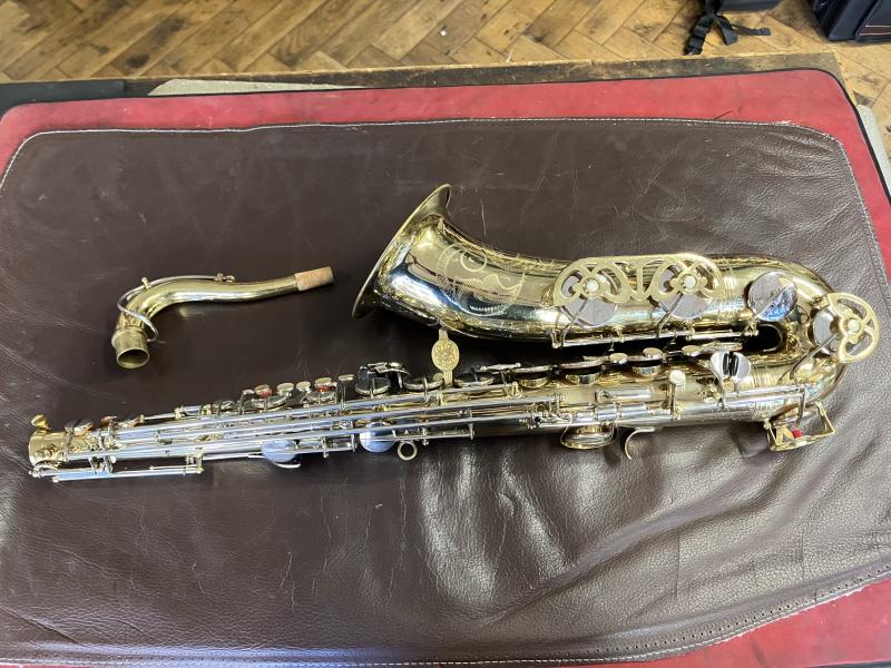Saxophone ténor vintage